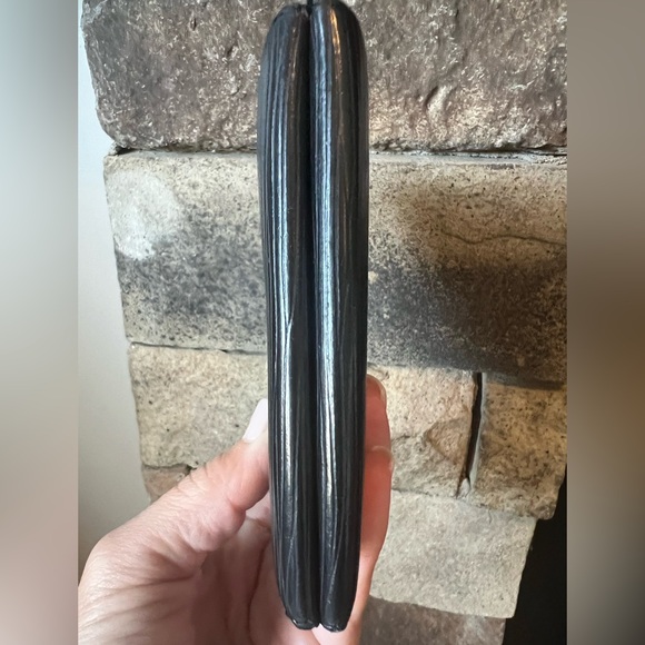 Louis Vuitton Black Epi Leather Trifold Wallet - Picture 9 of 16